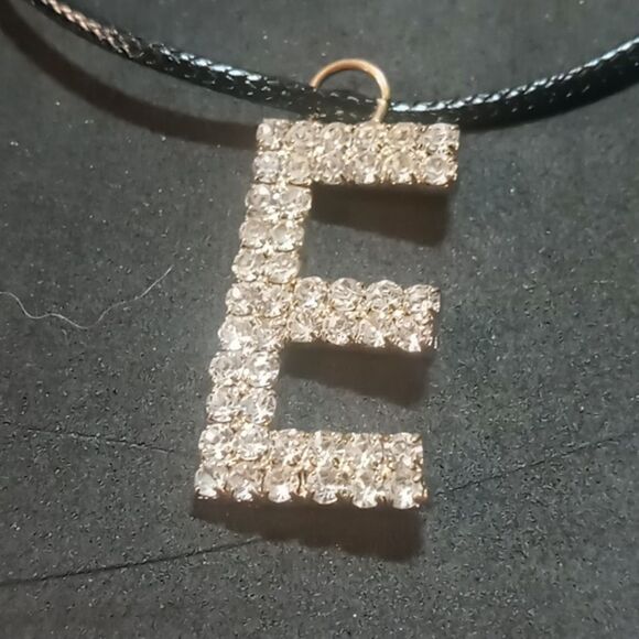 Upcycled "E" necklace - Picture 2 of 3